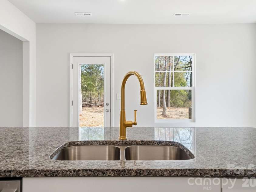 3248 Killian Road, Lincolnton, NC 28092.  MLS# CAR4361583, YatesRealty ID 6538. 
