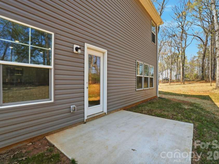 3248 Killian Road, Lincolnton, NC 28092.  MLS# CAR4361583, YatesRealty ID 6538. 