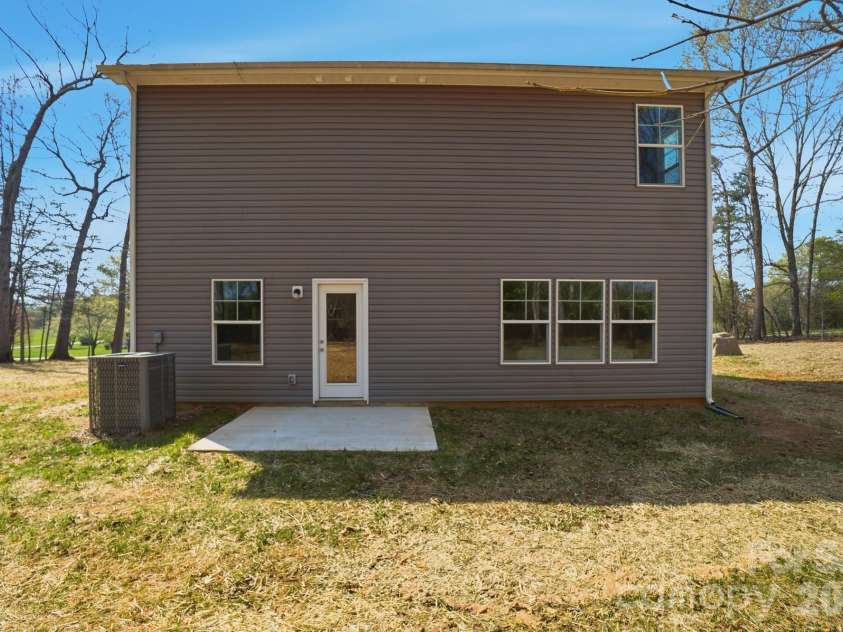 3248 Killian Road, Lincolnton, NC 28092.  MLS# CAR4361583, YatesRealty ID 6538. 