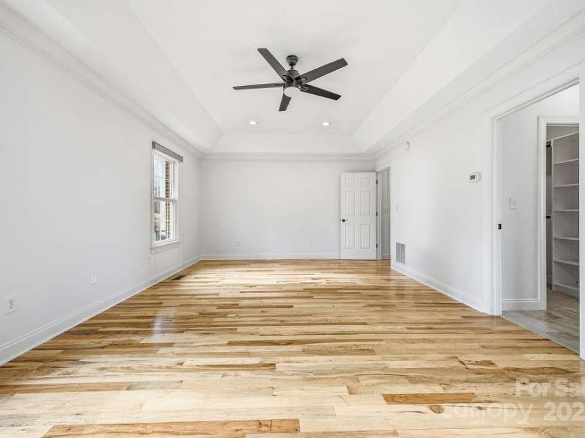 38 Sweetwater Oaks Drive, Fletcher, NC 28732.  MLS# CAR4331629, YatesRealty ID 654. Primary bedroom