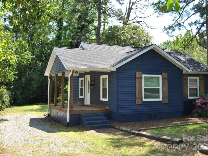 510 Belmont Mount Holly Road, Belmont, NC 28012.  MLS# CAR4248828, YatesRealty ID 6540. 