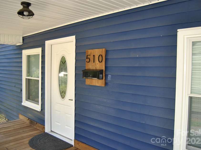 510 Belmont Mount Holly Road, Belmont, NC 28012.  MLS# CAR4248828, YatesRealty ID 6540. 