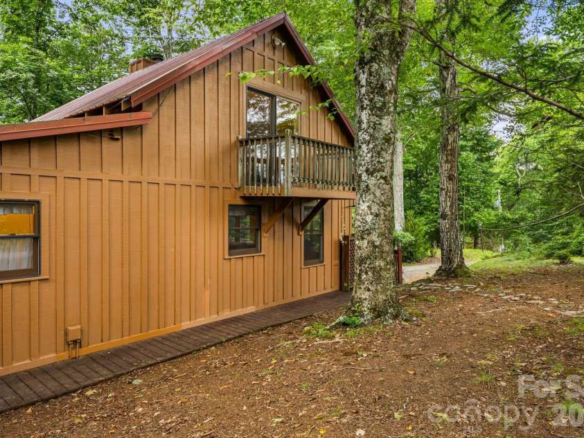 180 Grace Way, Green Mountain, NC 28740.  MLS# CAR4361889, YatesRealty ID 6541. 