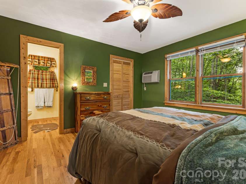 180 Grace Way, Green Mountain, NC 28740.  MLS# CAR4361889, YatesRealty ID 6541. 