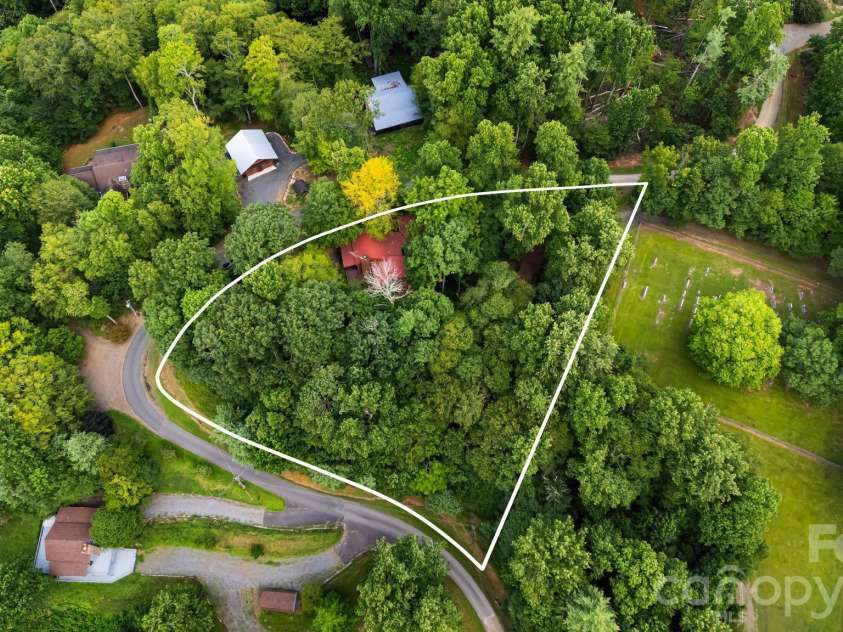 180 Grace Way, Green Mountain, NC 28740.  MLS# CAR4361889, YatesRealty ID 6541. 