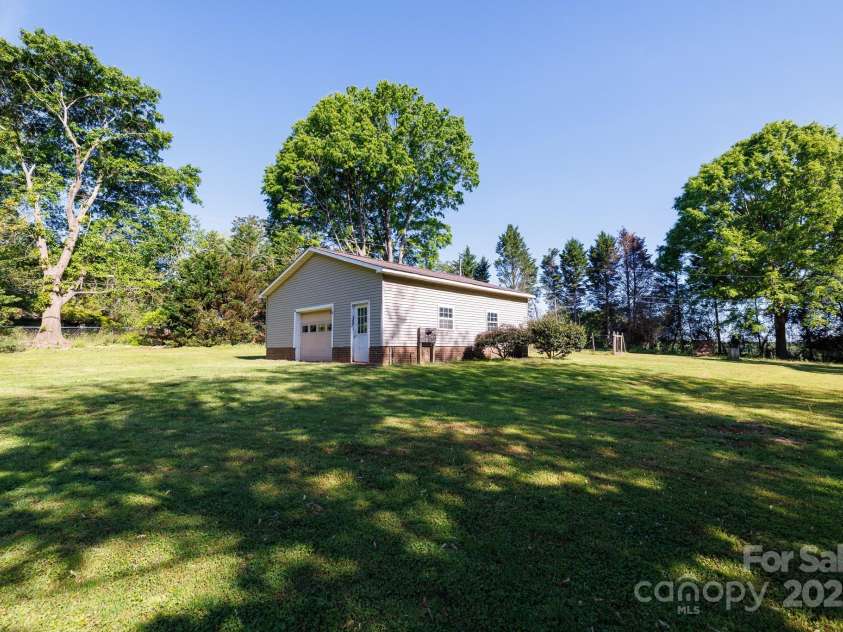 567 Willie Lane, York, SC 29745.  MLS# CAR4248844, YatesRealty ID 6541. 