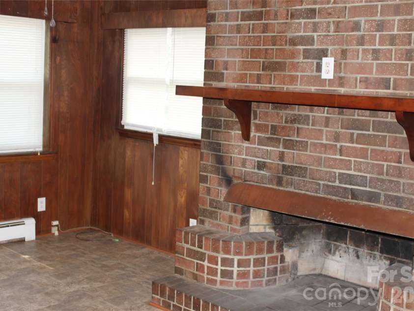 2210 Cannon Boulevard, Kannapolis, NC 28083.  MLS# CAR4355832, YatesRealty ID 6543. FIRE PLACE DEN