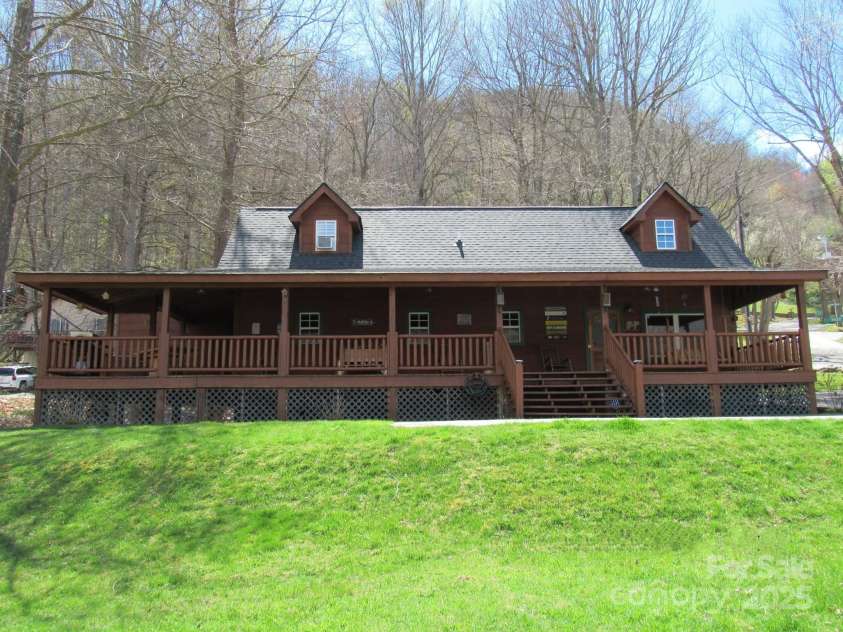 233 Rocky Top Road, Maggie Valley, NC 28751.  MLS# CAR4247300, YatesRealty ID 6543. 