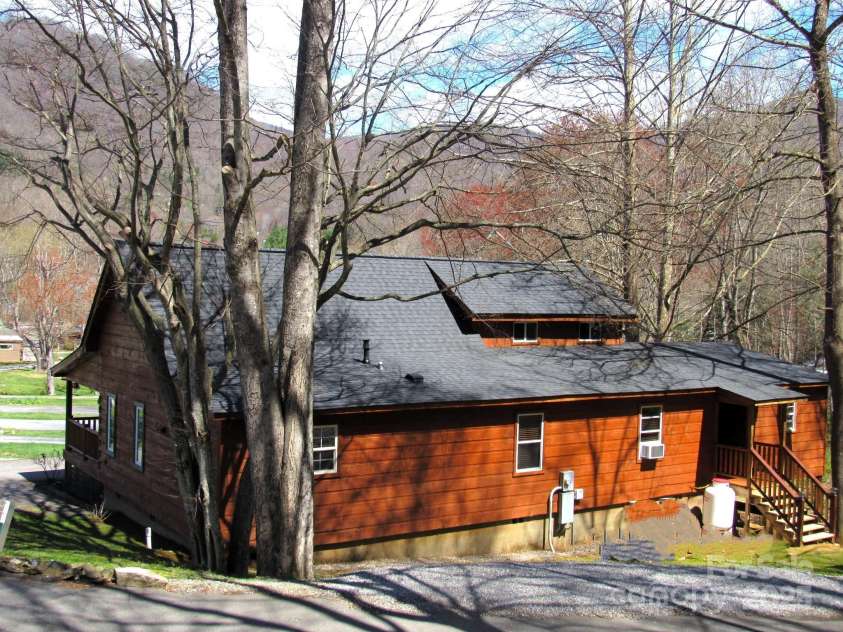 233 Rocky Top Road, Maggie Valley, NC 28751.  MLS# CAR4247300, YatesRealty ID 6543. Back side