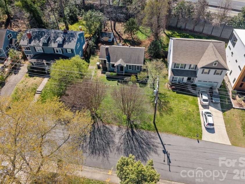 2818 Shenandoah Avenue, Charlotte, NC 28205.  MLS# CAR4362399, YatesRealty ID 6544. 