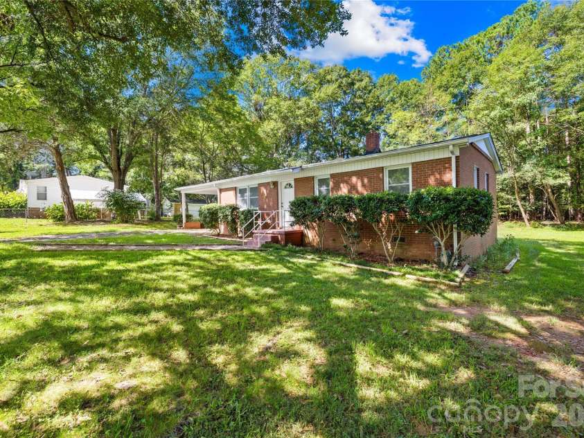505 Mauney Lane, Shelby, NC 28150.  MLS# CAR4362330, YatesRealty ID 6545. 