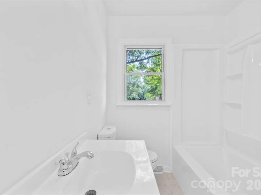 505 Mauney Lane, Shelby, NC 28150.  MLS# CAR4362330, YatesRealty ID 6545. 