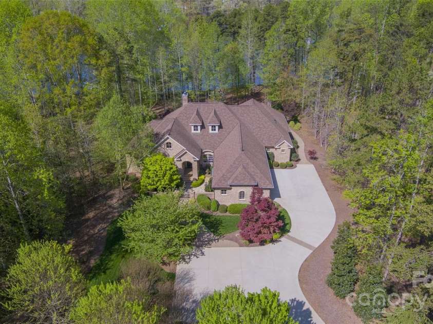 716 Scout Road, Lexington, NC 27292.  MLS# CAR4248886, YatesRealty ID 6545. 