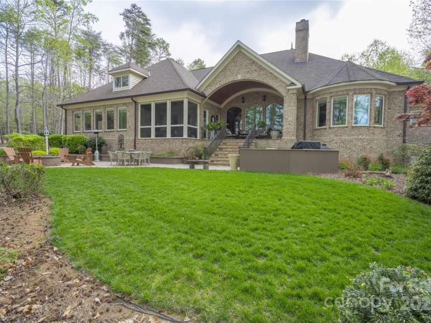 716 Scout Road, Lexington, NC 27292.  MLS# CAR4248886, YatesRealty ID 6545. 