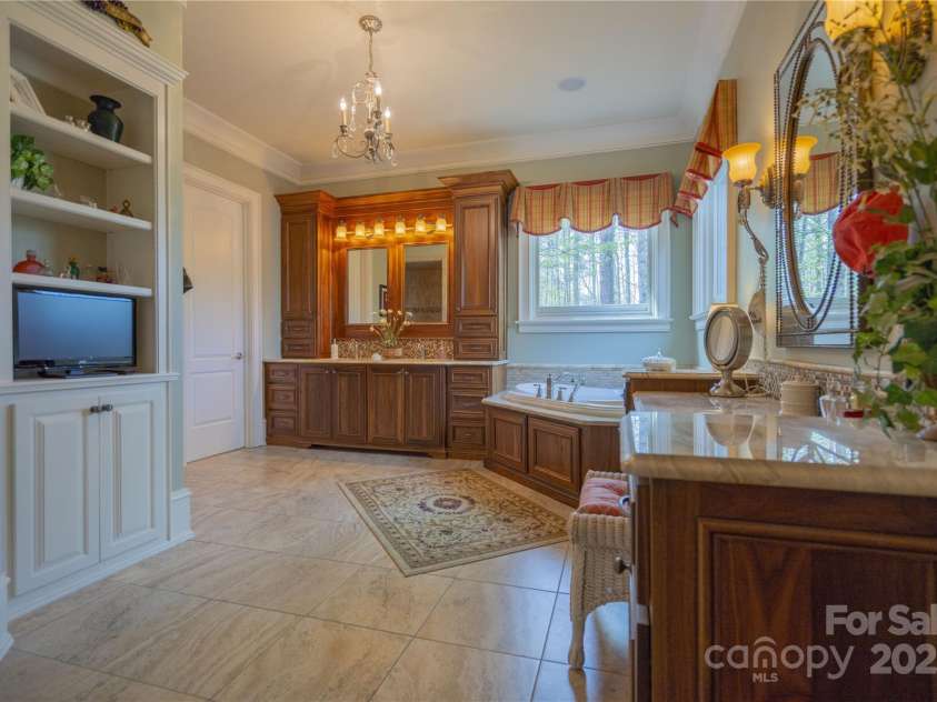 716 Scout Road, Lexington, NC 27292.  MLS# CAR4248886, YatesRealty ID 6545. 