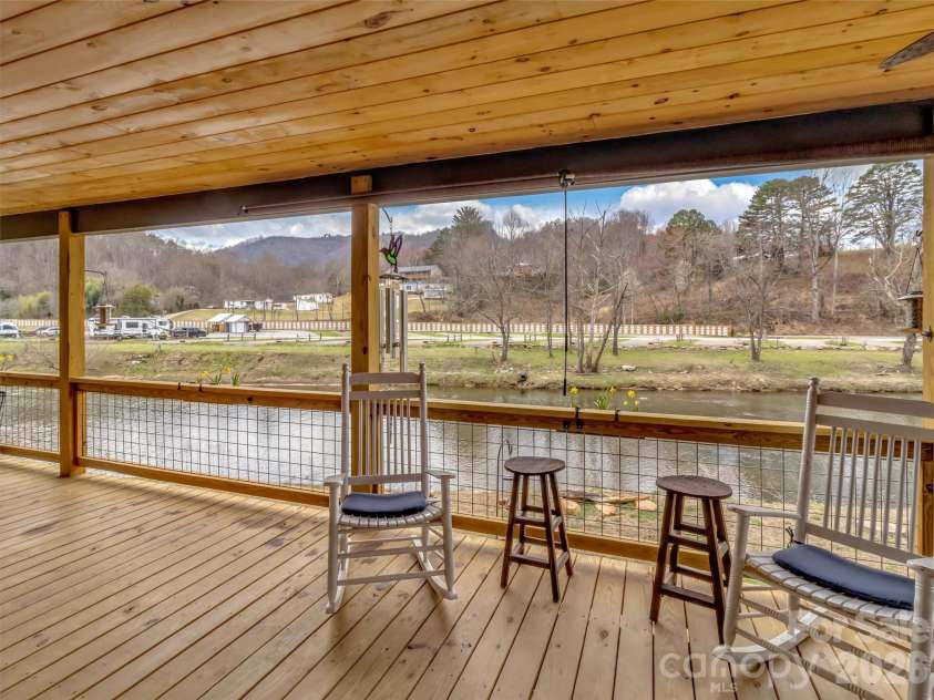 522 River Road, Sylva, NC 28779.  MLS# CAR4361306, YatesRealty ID 6547. 