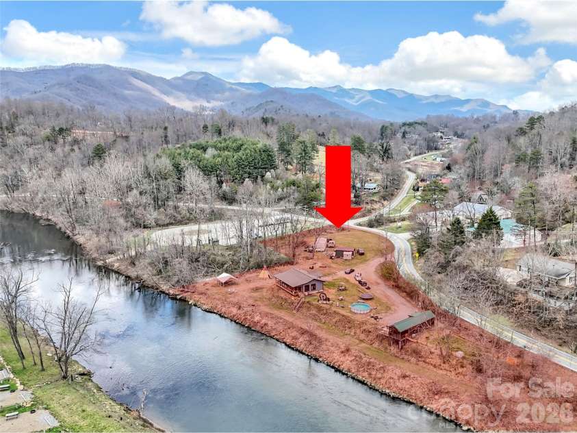 522 River Road, Sylva, NC 28779.  MLS# CAR4361306, YatesRealty ID 6547. 
