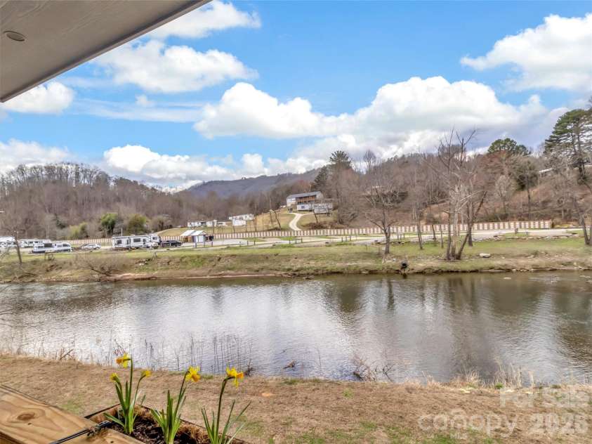 522 River Road, Sylva, NC 28779.  MLS# CAR4361306, YatesRealty ID 6547. 