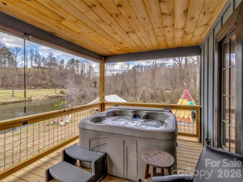 522 River Road, Sylva, NC 28779.  MLS# CAR4361306, YatesRealty ID 6547. 