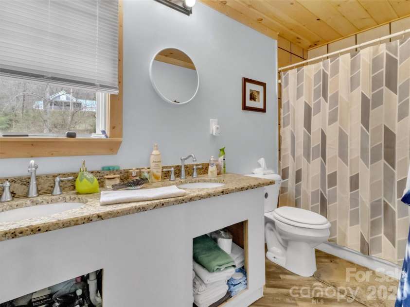 522 River Road, Sylva, NC 28779.  MLS# CAR4361306, YatesRealty ID 6547. 