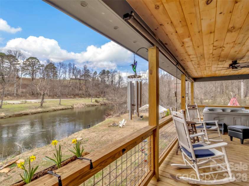 522 River Road, Sylva, NC 28779.  MLS# CAR4361306, YatesRealty ID 6547. 