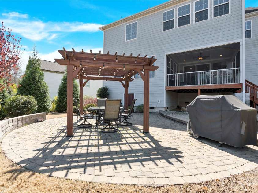 345 Somerled Way, Waxhaw, NC 28173.  MLS# CAR4242195, YatesRealty ID 6549. 