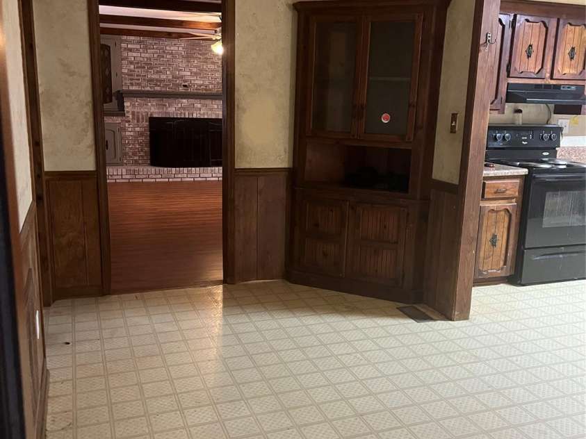 206 Catawba Drive, Mount Holly, NC 28120.  MLS# CAR4331630, YatesRealty ID 655. 