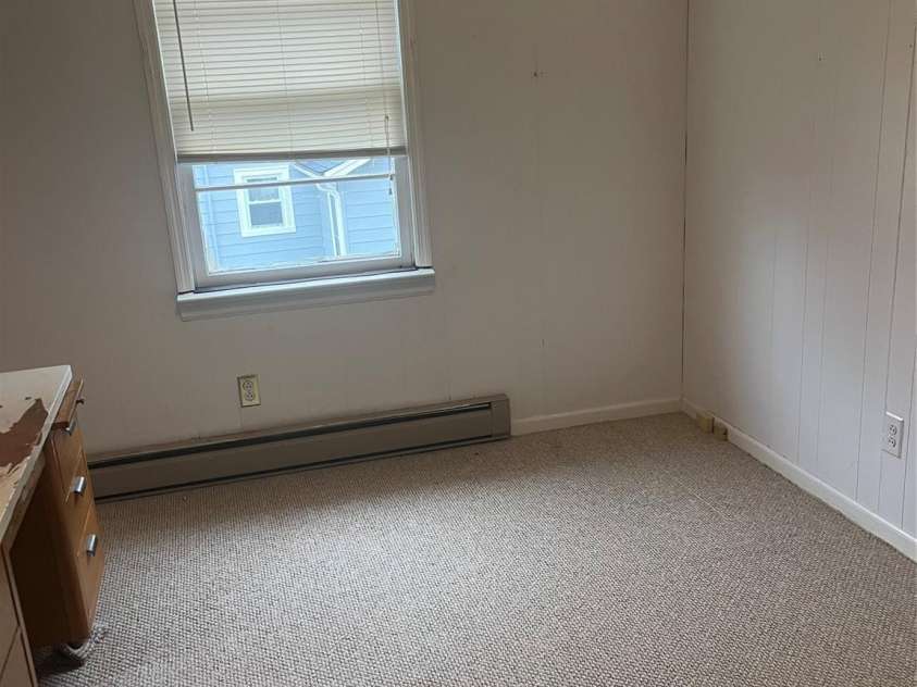 206 Catawba Drive, Mount Holly, NC 28120.  MLS# CAR4331630, YatesRealty ID 655. 