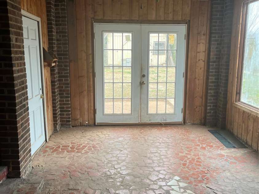 206 Catawba Drive, Mount Holly, NC 28120.  MLS# CAR4331630, YatesRealty ID 655. 