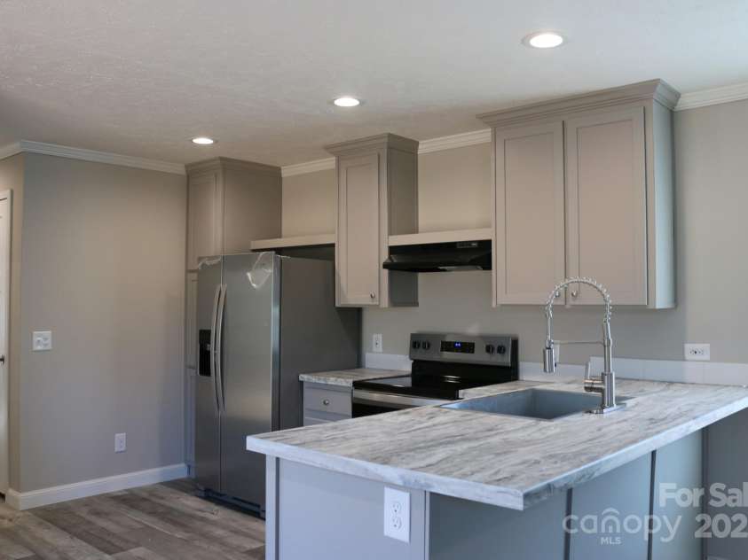 426 Sellerstown Road, Kings Mountain, NC 28086.  MLS# CAR4219049, YatesRealty ID 655. 