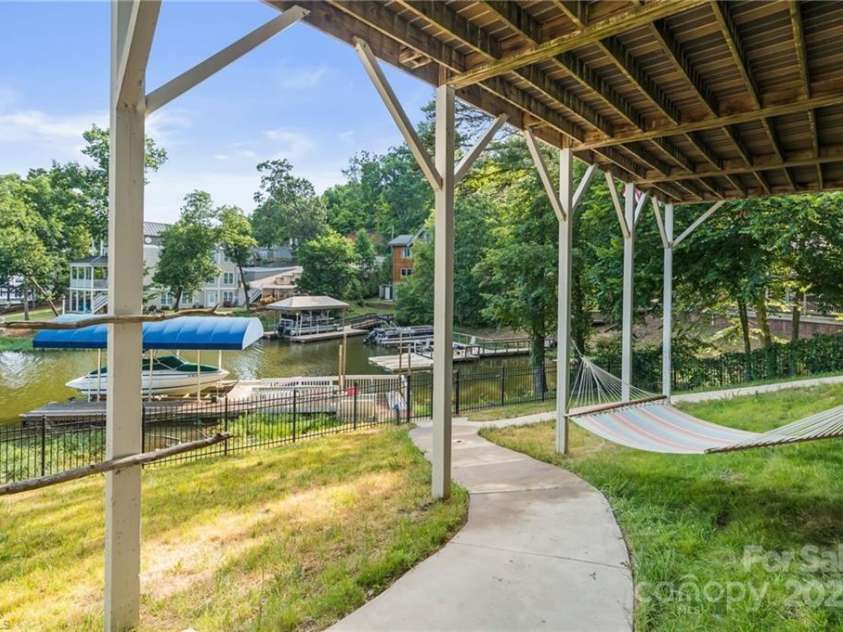 592 Shoreline Road, New London, NC 28127.  MLS# CAR4255512, YatesRealty ID 655. 