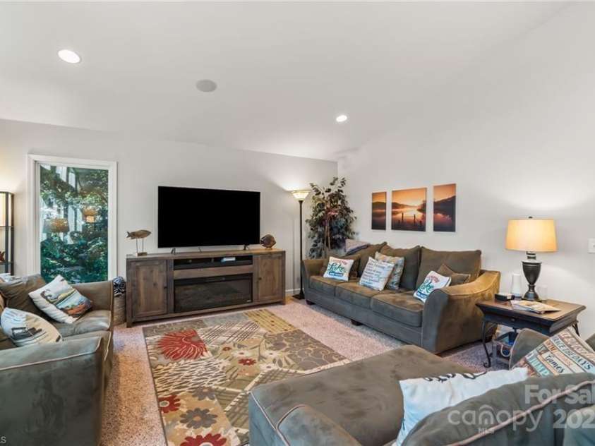 592 Shoreline Road, New London, NC 28127.  MLS# CAR4255512, YatesRealty ID 655. 