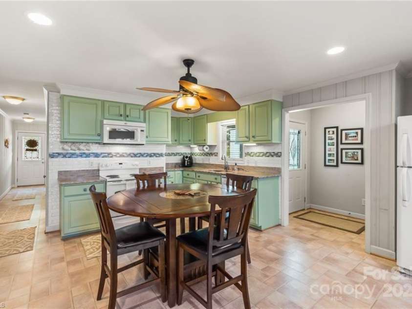 592 Shoreline Road, New London, NC 28127.  MLS# CAR4255512, YatesRealty ID 655. 