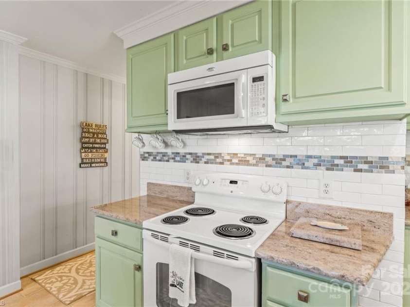 592 Shoreline Road, New London, NC 28127.  MLS# CAR4255512, YatesRealty ID 655. 