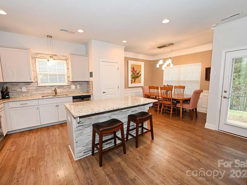 126 Fleming Drive, Statesville, NC 28677.  MLS# CAR4196929, YatesRealty ID 6552. 