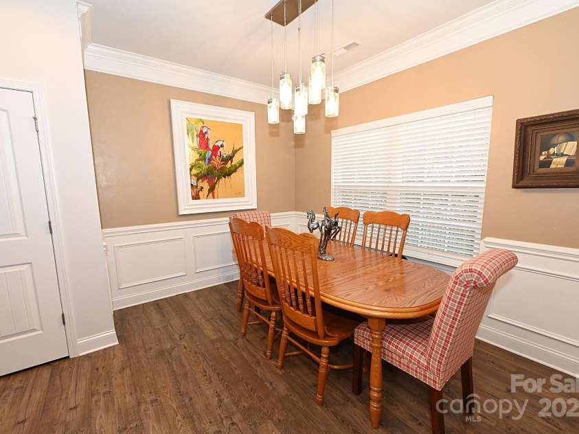 126 Fleming Drive, Statesville, NC 28677.  MLS# CAR4196929, YatesRealty ID 6552. 