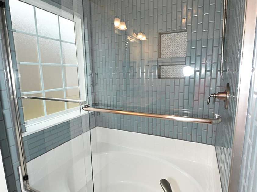 126 Fleming Drive, Statesville, NC 28677.  MLS# CAR4196929, YatesRealty ID 6552. 