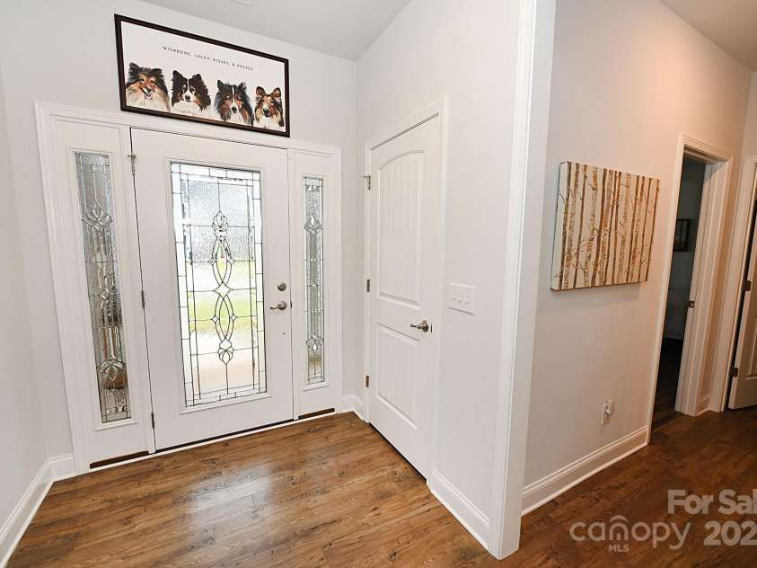 126 Fleming Drive, Statesville, NC 28677.  MLS# CAR4196929, YatesRealty ID 6552. 