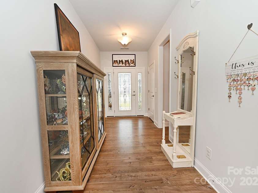 126 Fleming Drive, Statesville, NC 28677.  MLS# CAR4196929, YatesRealty ID 6552. 