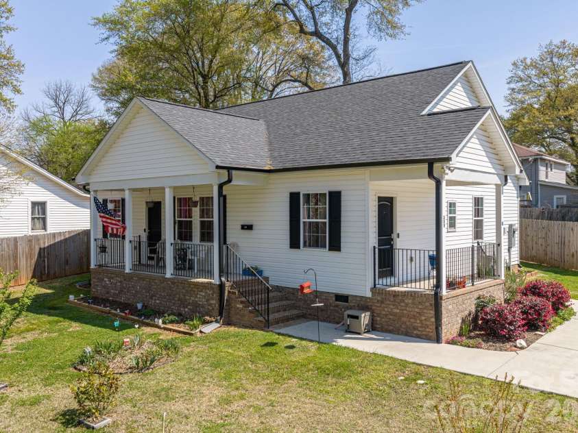 209 Wood Street, Mount Holly, NC 28120.  MLS# CAR4360800, YatesRealty ID 6552. Front View 