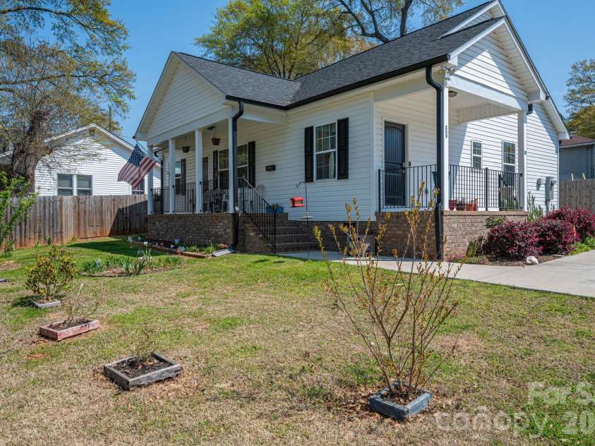 209 Wood Street, Mount Holly, NC 28120.  MLS# CAR4360800, YatesRealty ID 6552. Front View