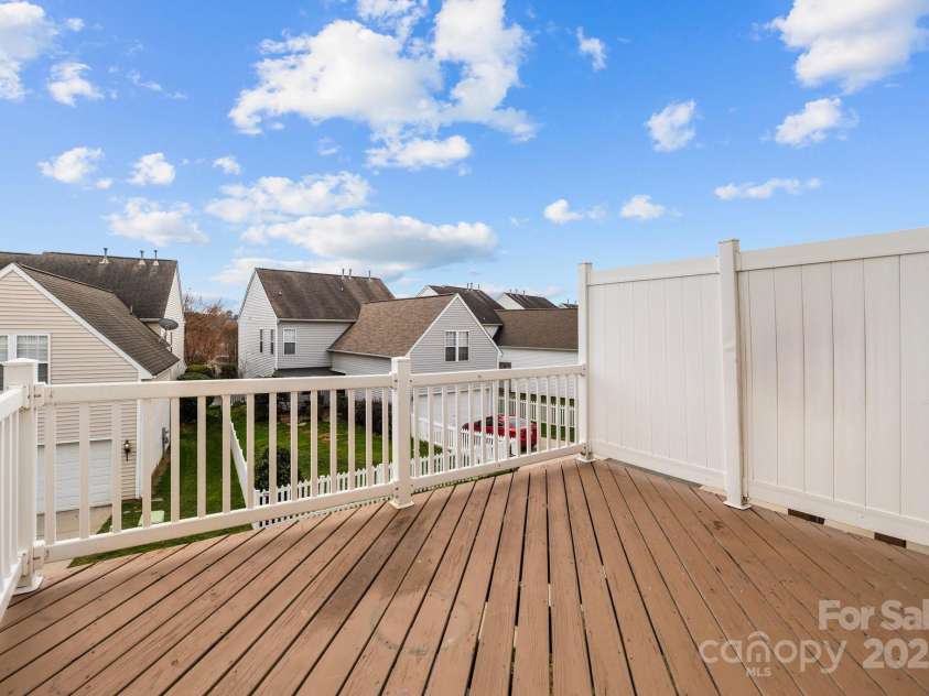 15662 King Louis Court, Charlotte, NC 28277.  MLS# CAR4227931, YatesRealty ID 6553. 