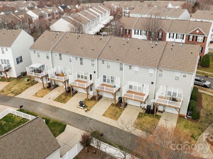15662 King Louis Court, Charlotte, NC 28277.  MLS# CAR4227931, YatesRealty ID 6553. 
