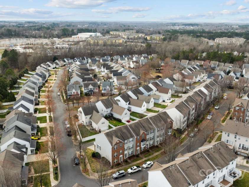 15662 King Louis Court, Charlotte, NC 28277.  MLS# CAR4227931, YatesRealty ID 6553. 