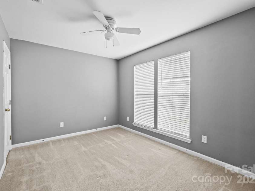 15662 King Louis Court, Charlotte, NC 28277.  MLS# CAR4227931, YatesRealty ID 6553. Lower level bedroom