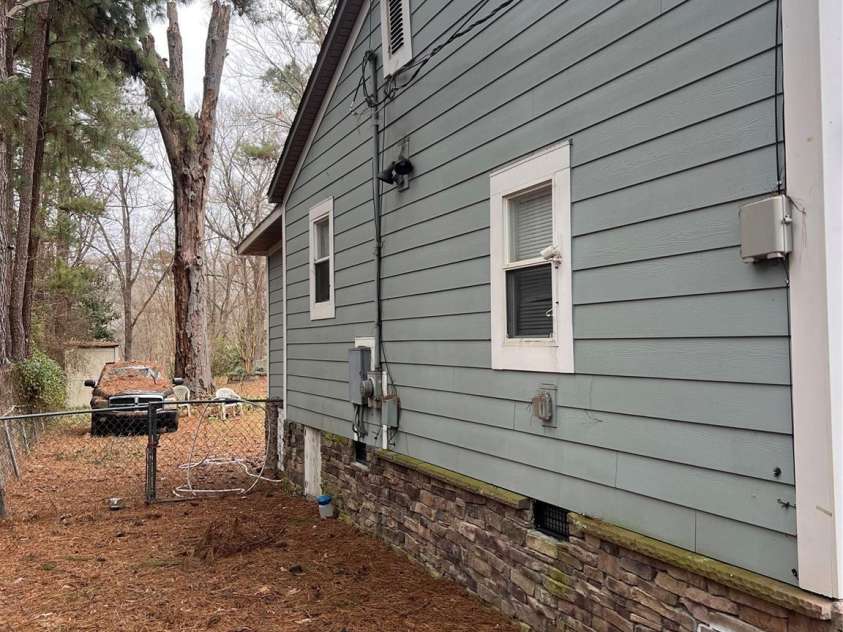 415 Sherman Street, Gastonia, NC 28052.  MLS# CAR4215092, YatesRealty ID 6555. 