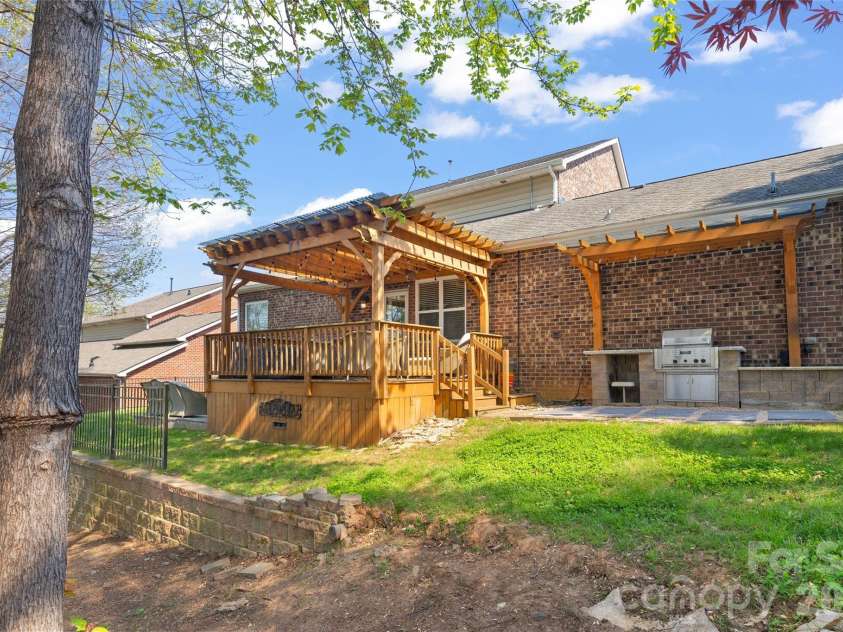 7921 Rolling Creek Court, Charlotte, NC 28270.  MLS# CAR4358909, YatesRealty ID 6557. 