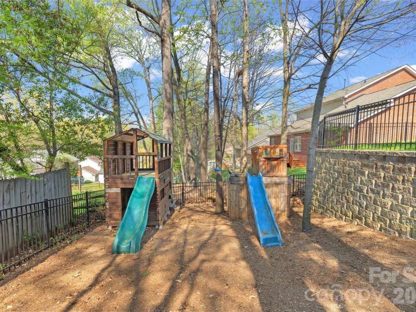 7921 Rolling Creek Court, Charlotte, NC 28270.  MLS# CAR4358909, YatesRealty ID 6557. 