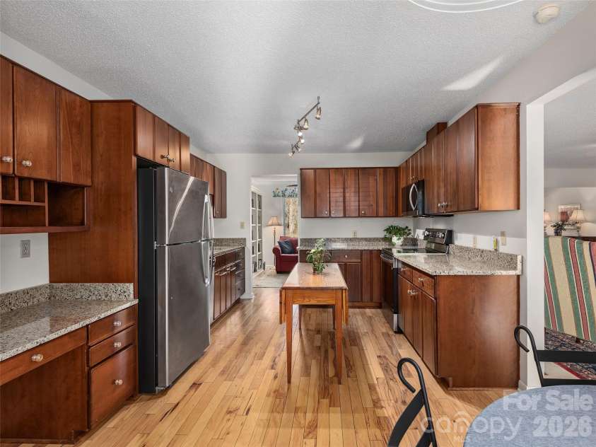 201 Crowfields Drive, Asheville, NC 28803.  MLS# CAR4362745, YatesRealty ID 6558. 