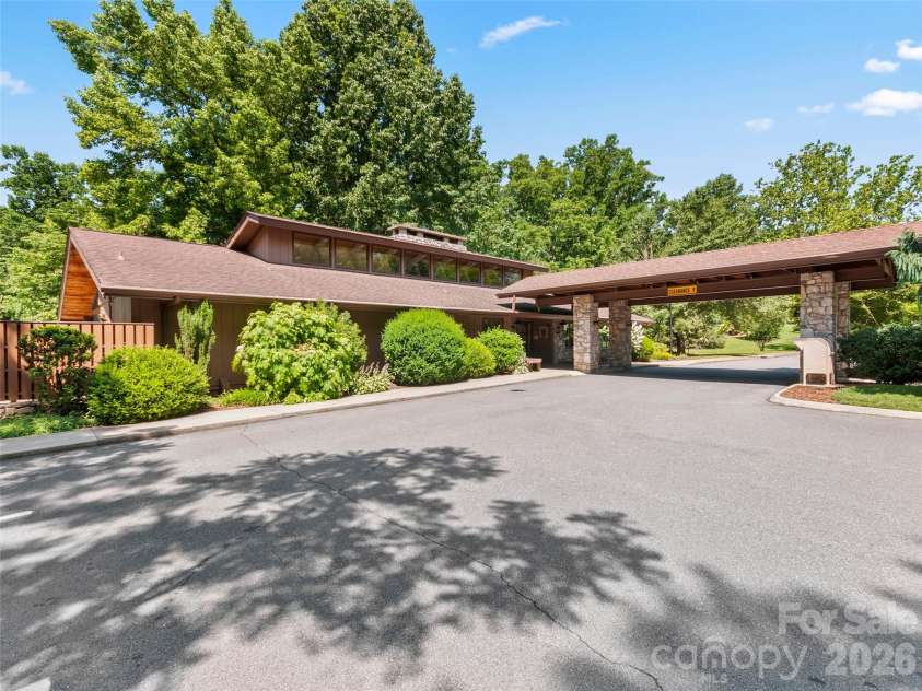201 Crowfields Drive, Asheville, NC 28803.  MLS# CAR4362745, YatesRealty ID 6558. 
